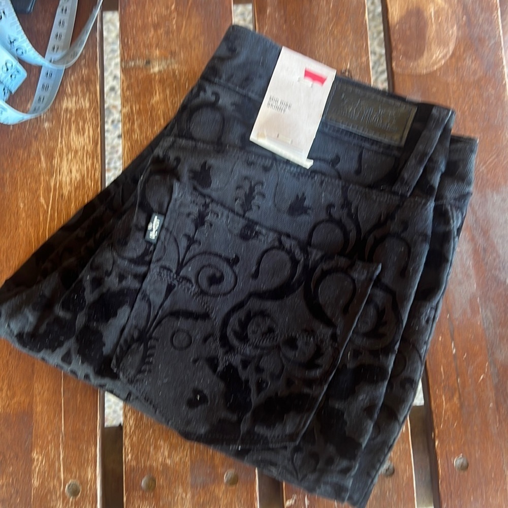 Levis Mid Rise Skinny Jeans - Picture 2 of 10